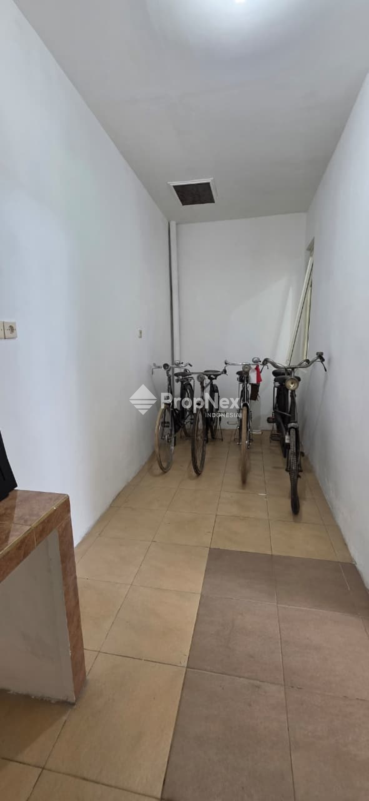 Rumah Bagus Minimalis SHM di Sunrise Garden Siap Huni — foto 6